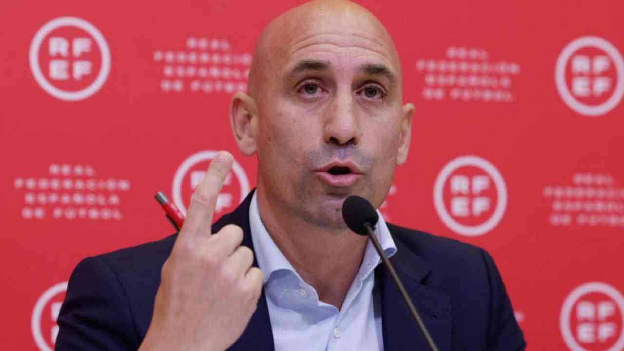 luis rubiales dimissioni