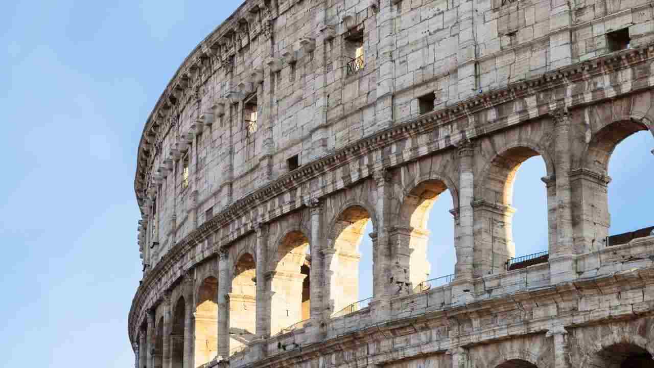 Romani perché mangiavano sdraiati