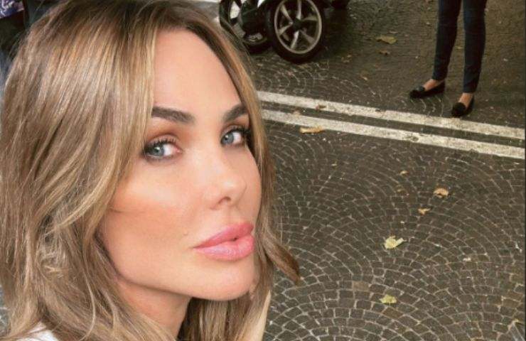 Nuovo look Ilary Blasi: ecco la novità